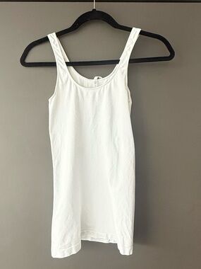Aritzia Babaton White Tank (Contour-Like Material) Size XS